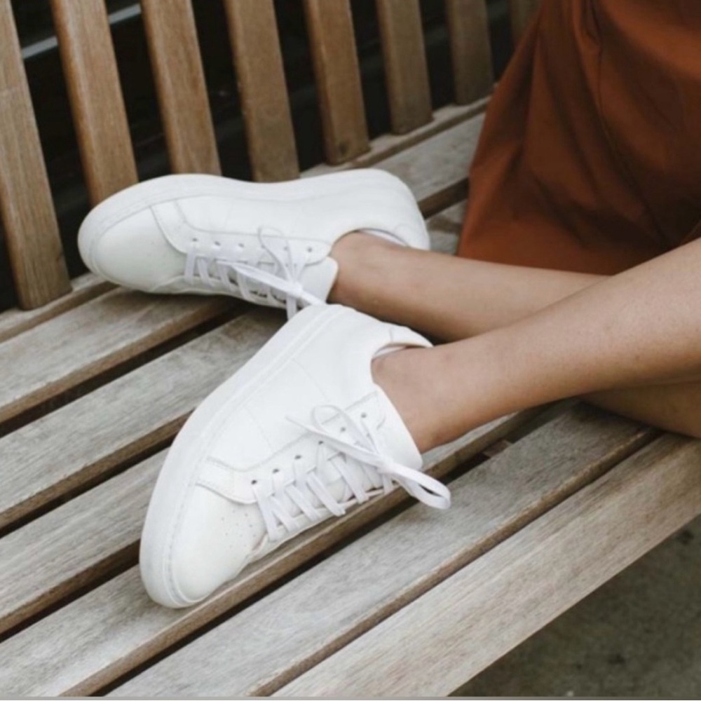 GREATS Brooklyn Royale Italian Leather Blanco Classic Sneaker Women’s 8 EUC flat